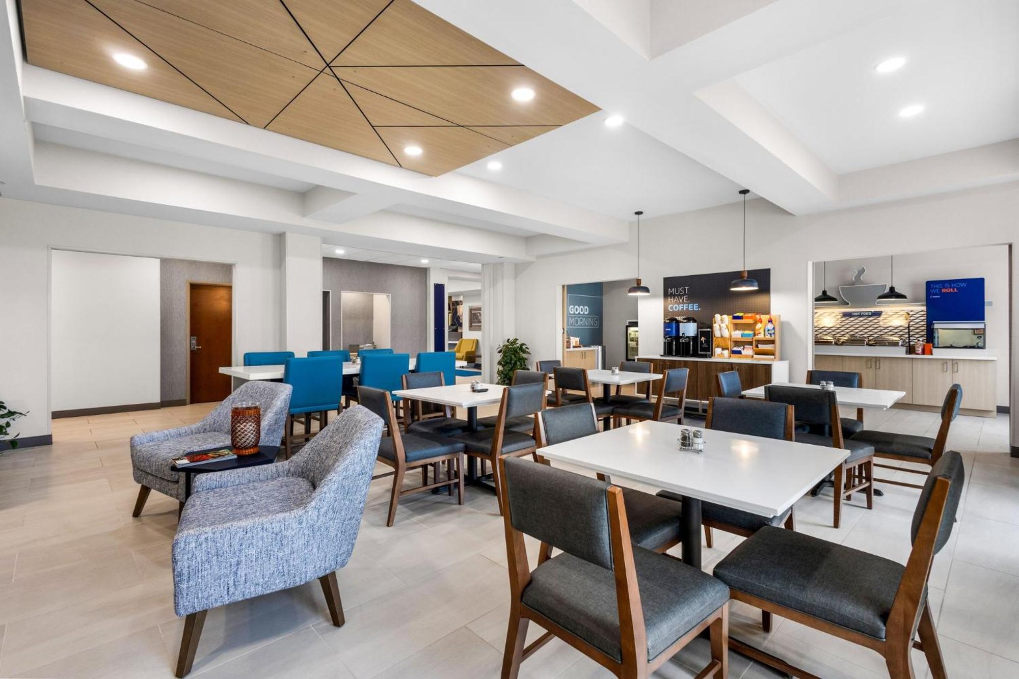 Holiday Inn Express Hotel & Suites Van Wert By Ihg Exterior photo